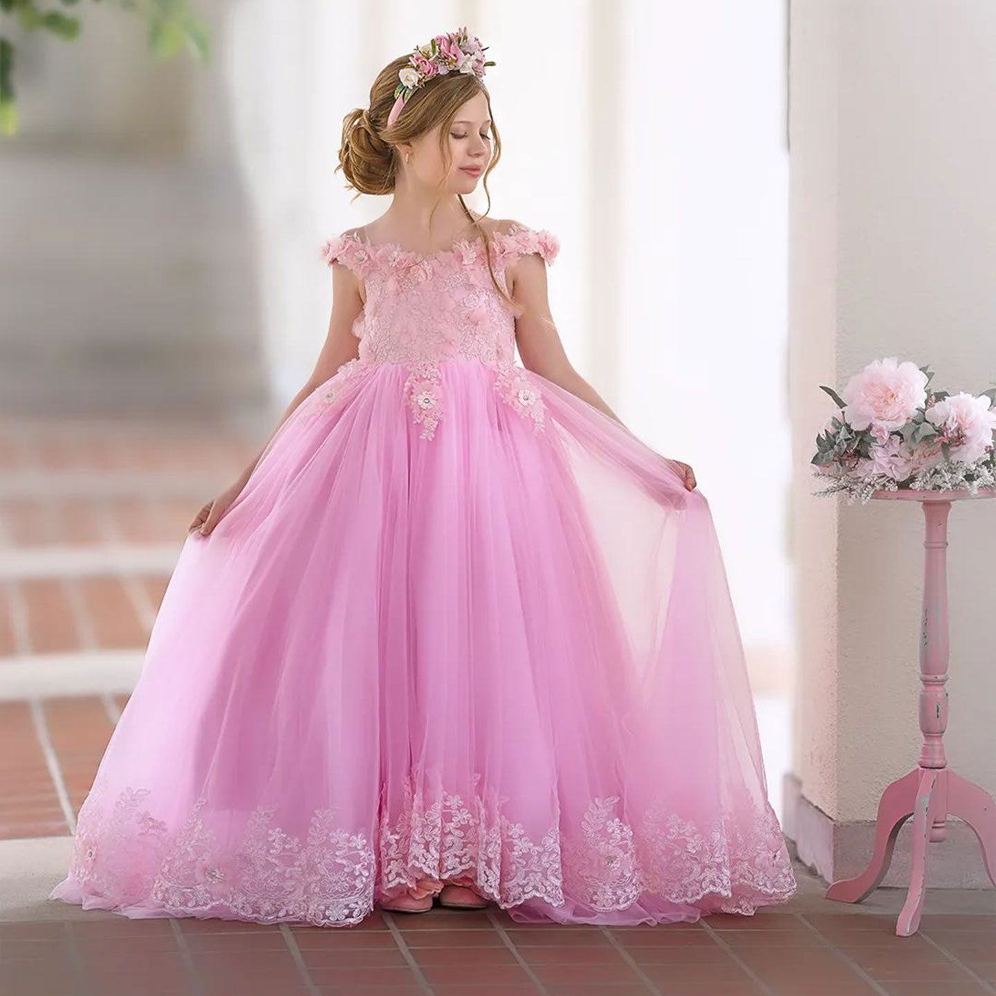 Luxury Pink Tulle Lace Girl Dress Sweep Train Ball Gown J178