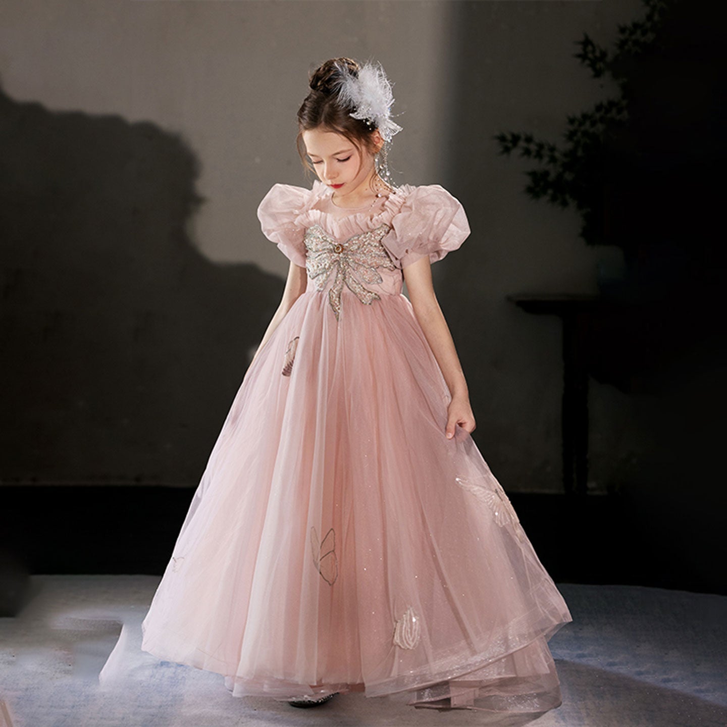 Luxury Princess Dusty Pink Girl Dress Dubai Tulle Pearls Beading J022