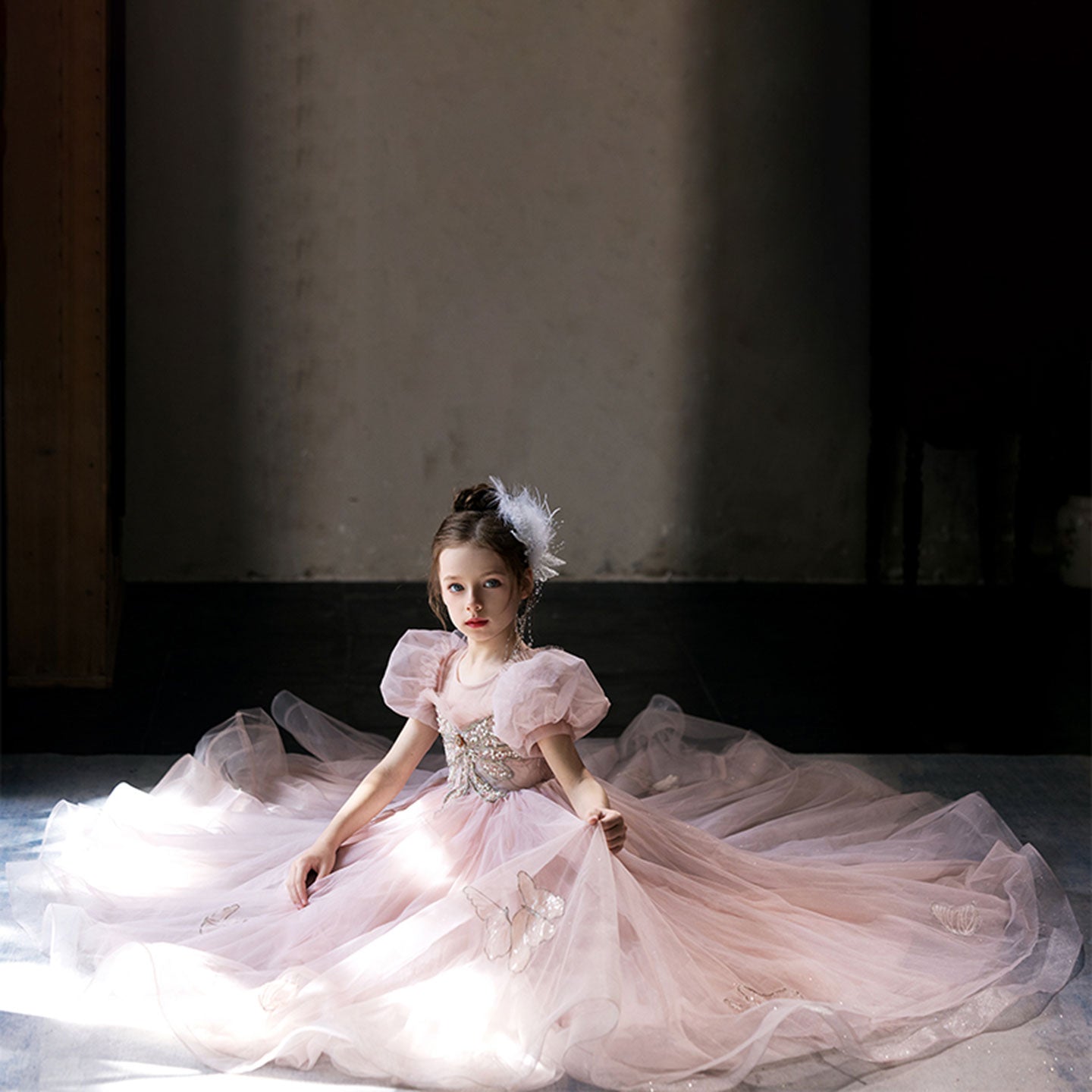 Luxury Princess Dusty Pink Girl Dress Dubai Tulle Pearls Beading J022