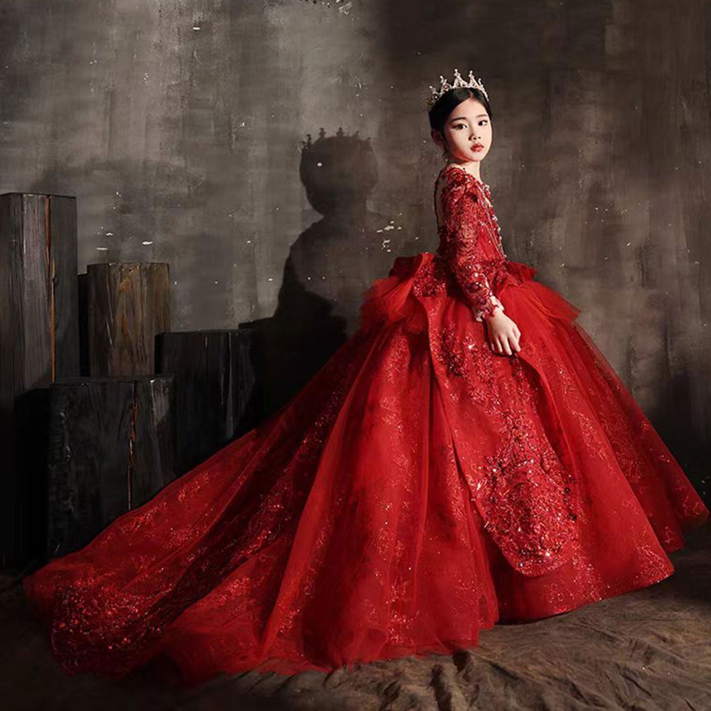 Luxury Red Crystal Birthday Party Girl Dress Long Sleeve J335