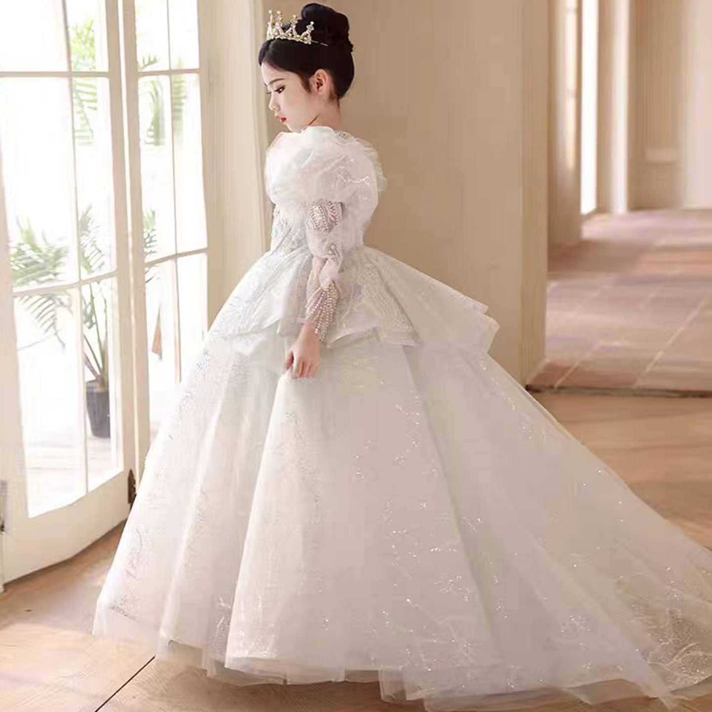 Luxury White Crystal Party Girl Dress Long Sleeve J324