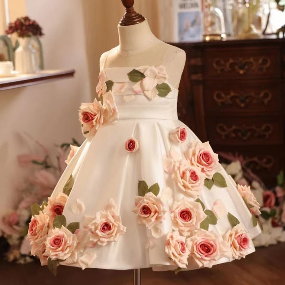 Luxury White Floral Girl Dress Handmade Flowers Princess J203
