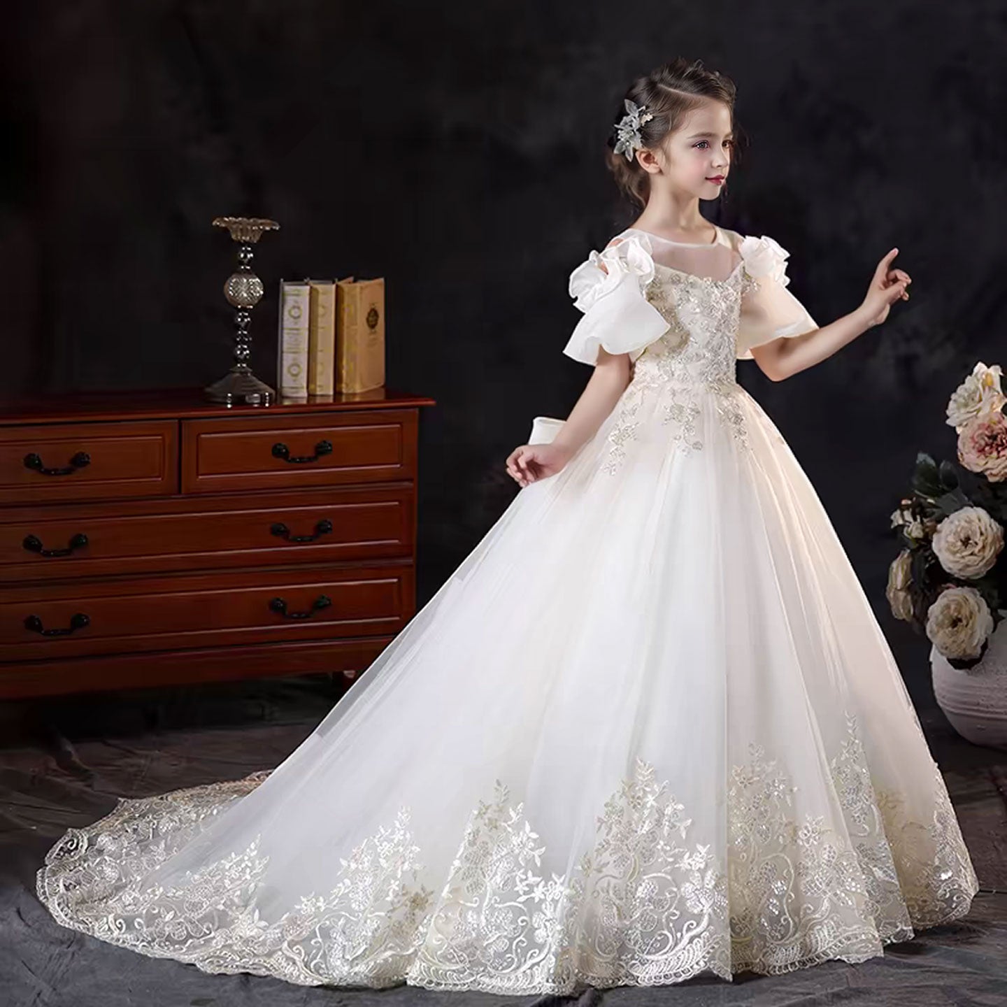 Luxury White Flower Girl Dress Appliques with Bow J346