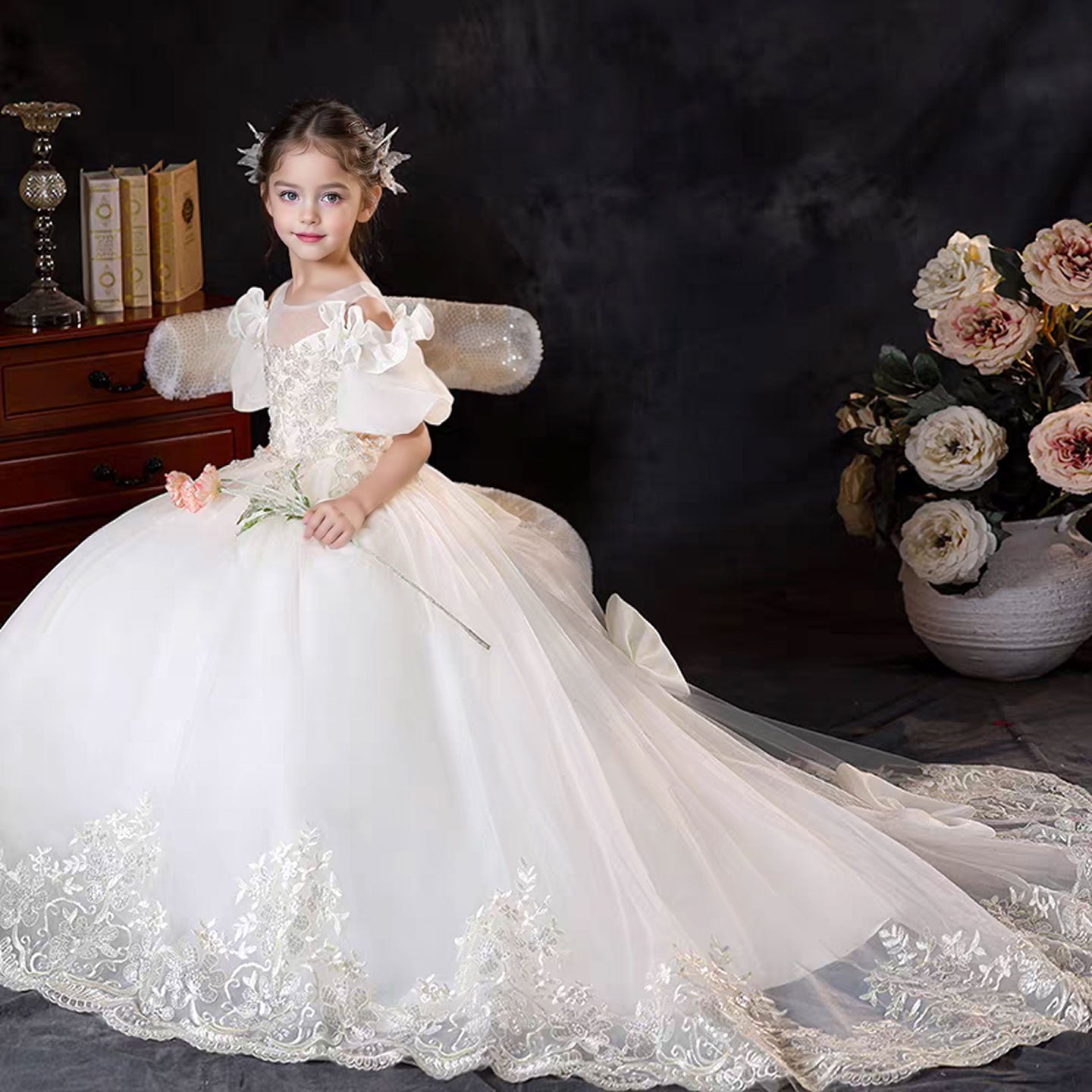 Luxury White Flower Girl Dress Appliques with Bow J346