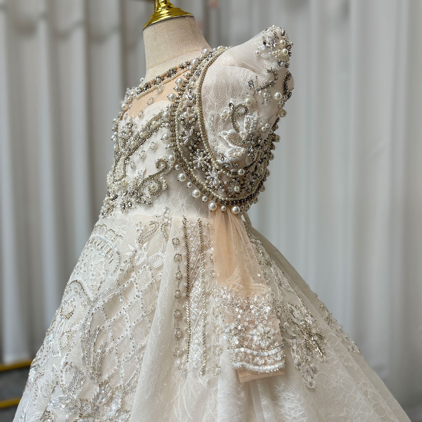 Luxury White Girl Dress Beaded Pearls Dubai Kids Princess Birthday J112