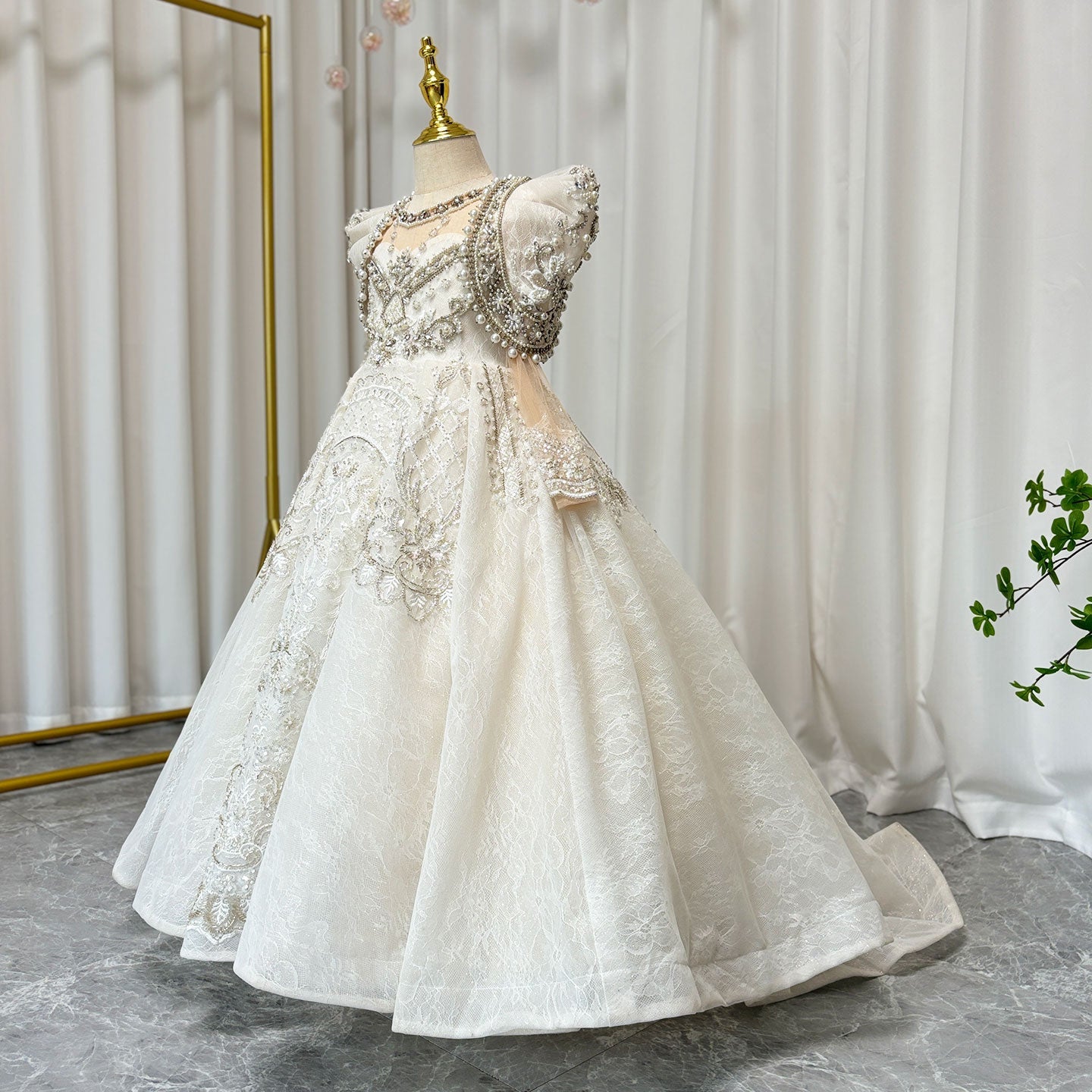 Luxury White Girl Dress Beaded Pearls Dubai Kids Princess Birthday J112