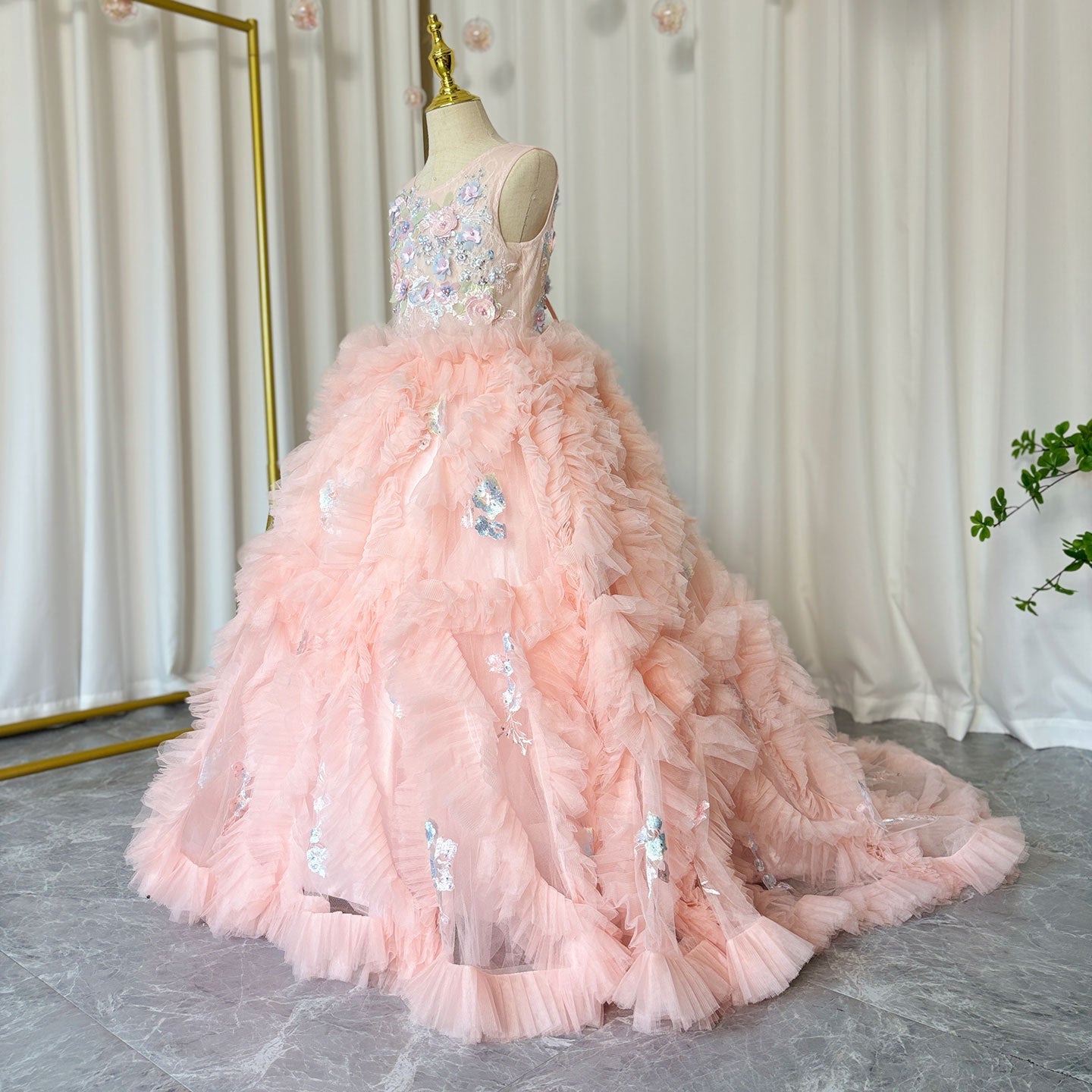 Pink Luxury Kids Girl Dress Appliques Tiered Princess Gown J010
