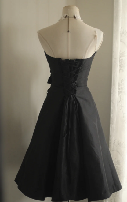 Hepburn-style Sweetheart A-Line Satin Short Prom Dresses, Black Homecoming Dresses Sweet Birthday Dresses ED04271