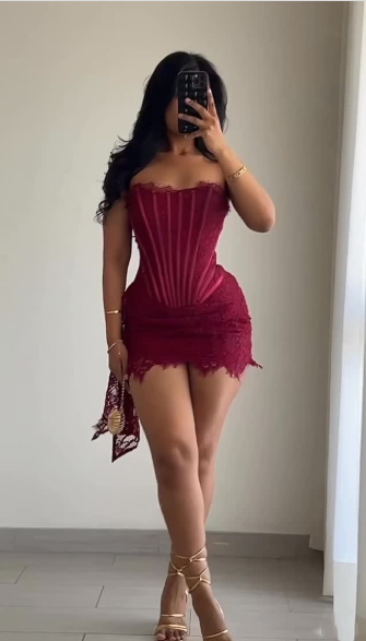 Sexy Burgundy Strapless Lace Sheath Short Cocktail Dress Hoco Dresses