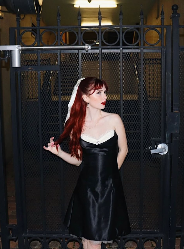 Cute A Line Strapless Black Satin White Tulle Short Cocktail Dresses Homecoming Dresses SH2677