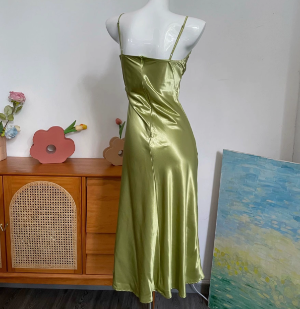 Simple V-neck Strap Satin Green Prom Dress P3401