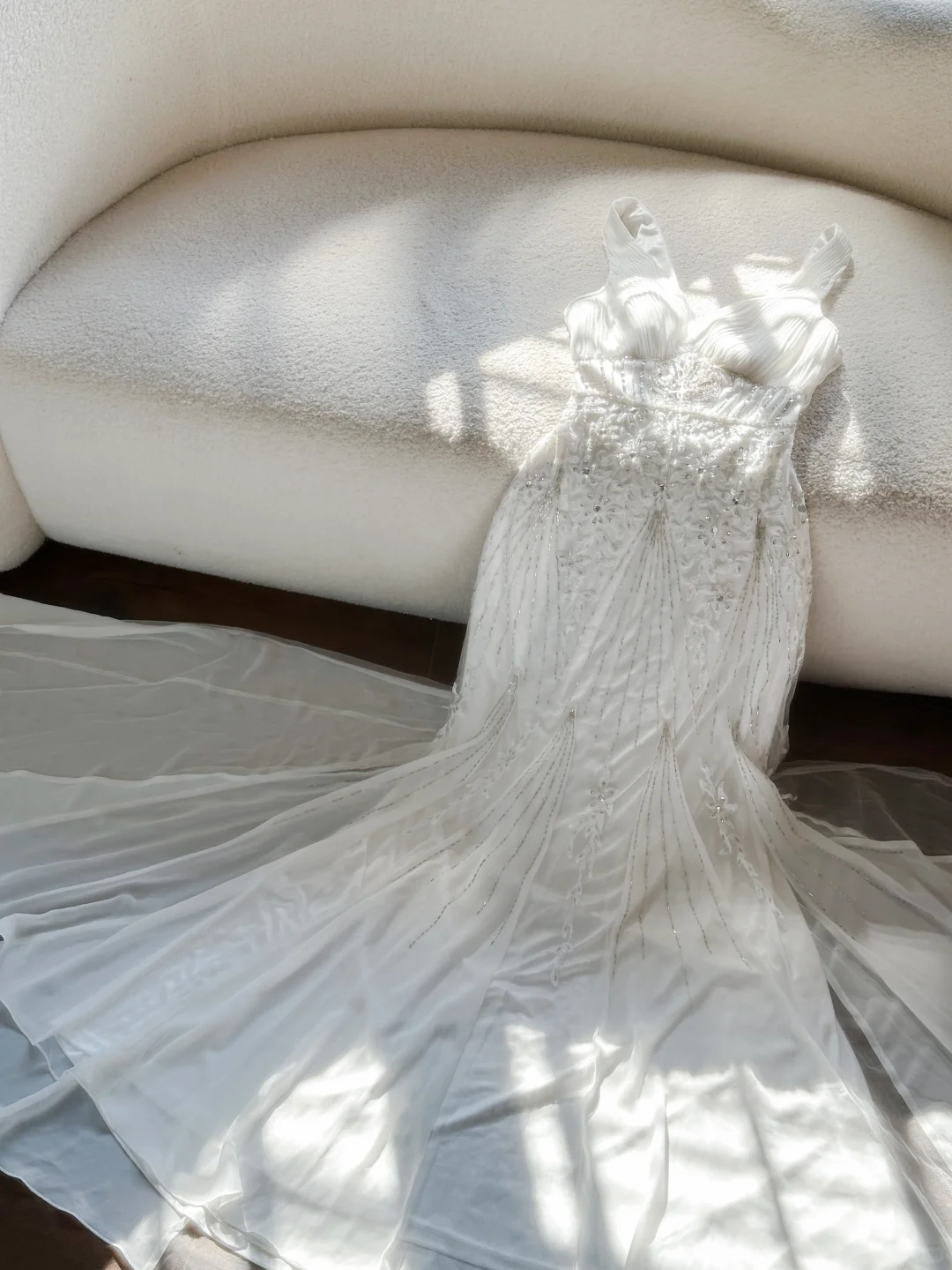 Gentle Mermaid V Neck Beaded Appliques White Chiffon Long Prom Dress Evening Dress SH2983