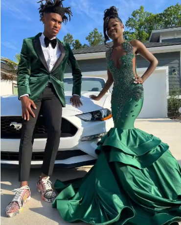 Stunning Mermaid Party Wear Gown Green Prom Dresses