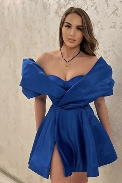 Chic Off the Shoulder Sweetheart Short Homecoming Dress With Split HC0141