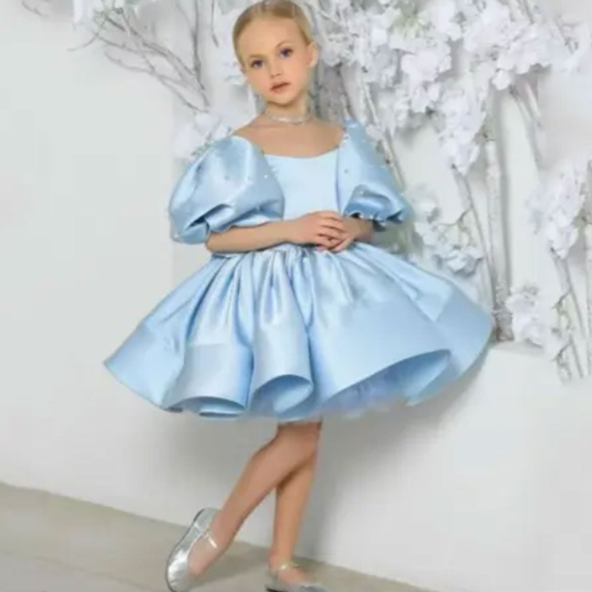 Elegant White Girl Dress Pearls Princess Baby Kids Gown J305