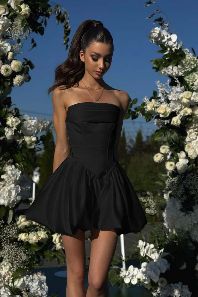 White Strapless Sleeveless Short Homecoming Dress With Pleated HC0164