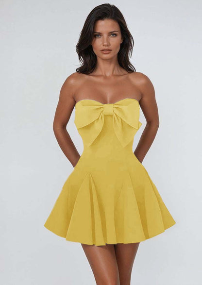 Black Strapless Sleeveless Short Homecoming Dress With Pleated HC0181