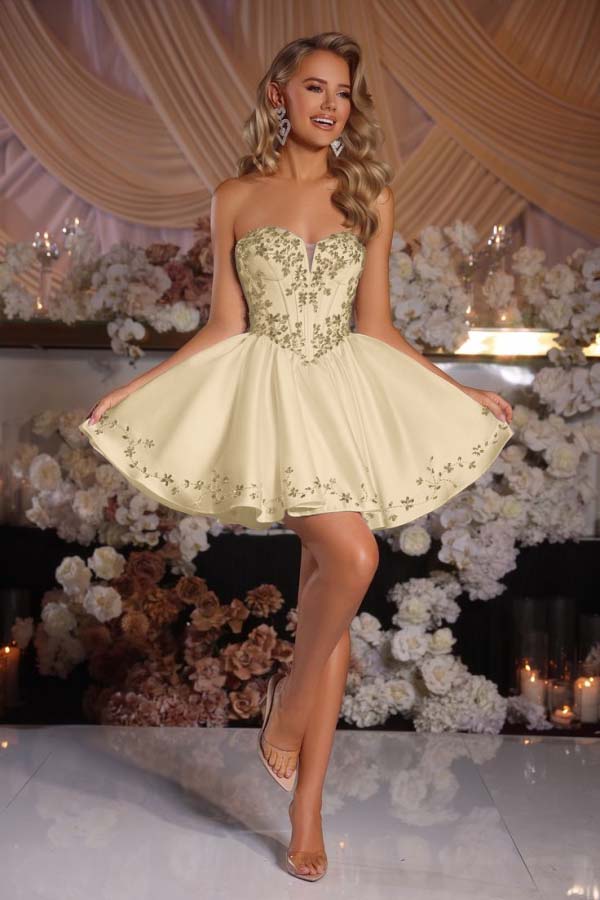 Strapless Sleeveless Short A Line Homecoming Dress With Appliques HC0174
