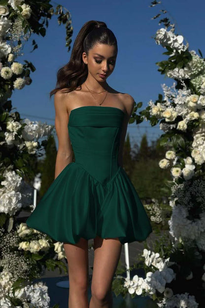 White Strapless Sleeveless Short Homecoming Dress With Pleated HC0164