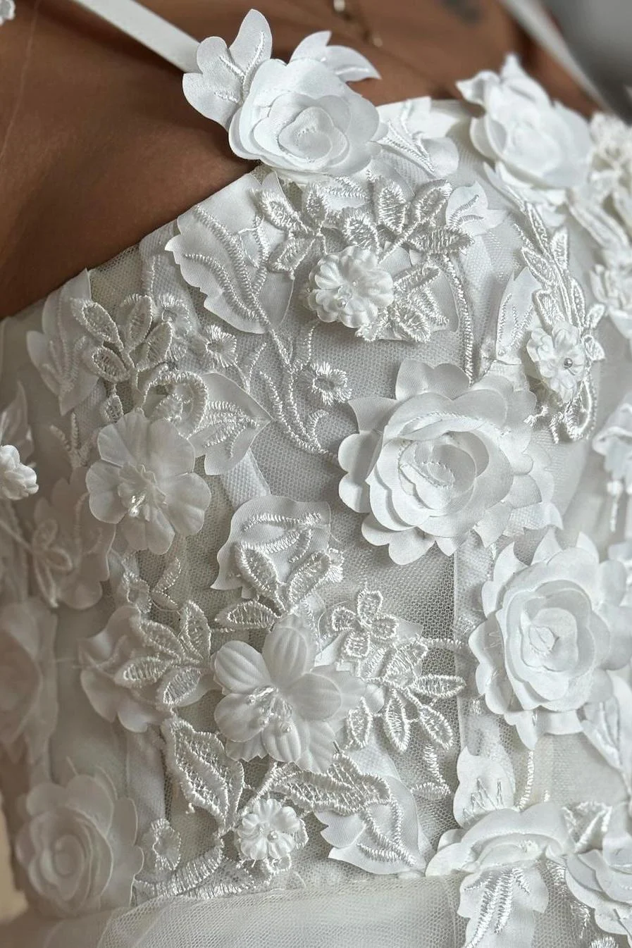 White Sleeveless Spaghetti Strap A-Line Lace Appliques Homecoming Dress XJ0178