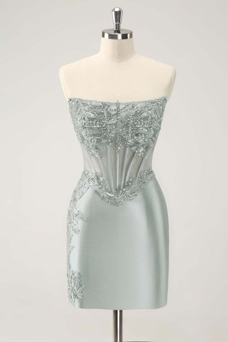 Chic Sleeveless Strapless Short Homecoming Dress With Appliques HC0149