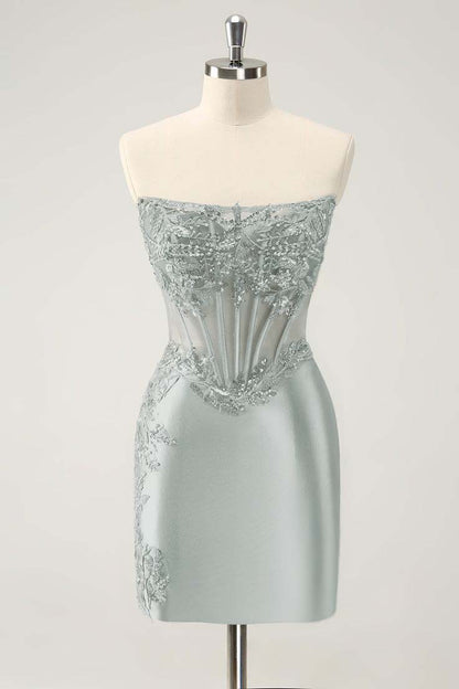 Chic Sleeveless Strapless Short Homecoming Dress With Appliques HC0149