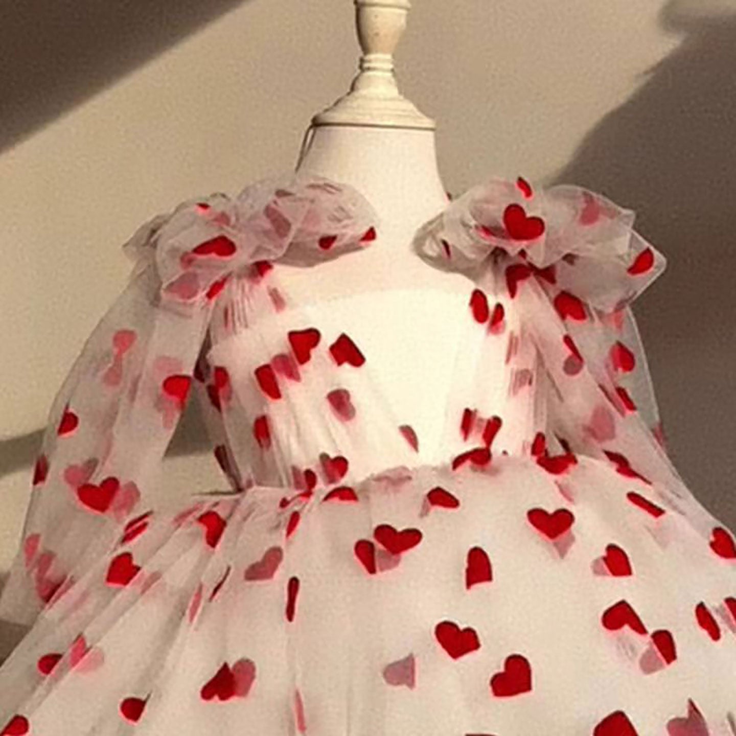 V-Neck Long Sleeve Tulle Flower Girl Dress with Bow D059