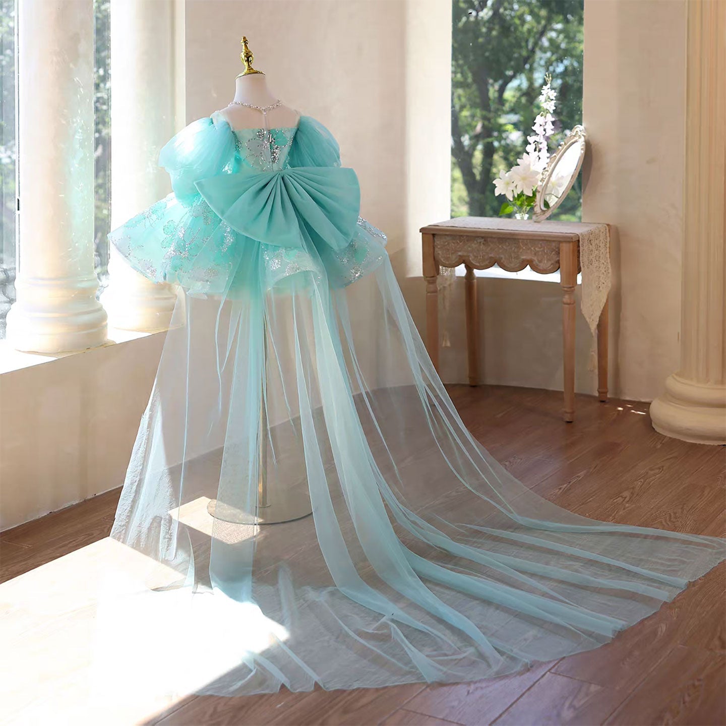 Whimsical Turquoise Flower Girl Dress Puffy Sleeves Knee Length D110